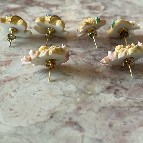 EUC~Set Of 3 Pairs Of Vintage Cherished Teddy Resin  Post Back Earrings - Picture 5 of 8